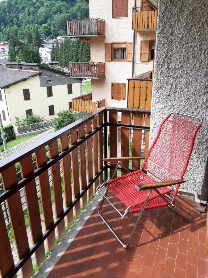 Bilocale A Piazza Brembana Apartment Екстериор снимка